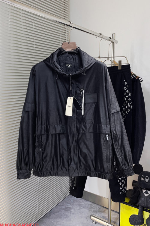 Fendi Pre-sales Jacket with Complete Labels and High Comfort