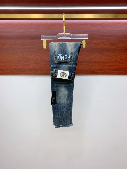 Fendi Premium Jeans: Elastic Fabric for Maximum Comfort