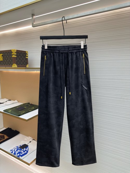 Louis Vuitton New Arrival Logo Casual Pants with Good Feel
