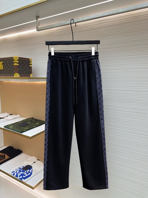 Louis Vuitton New Arrival Logo Casual Pants with Good Feel