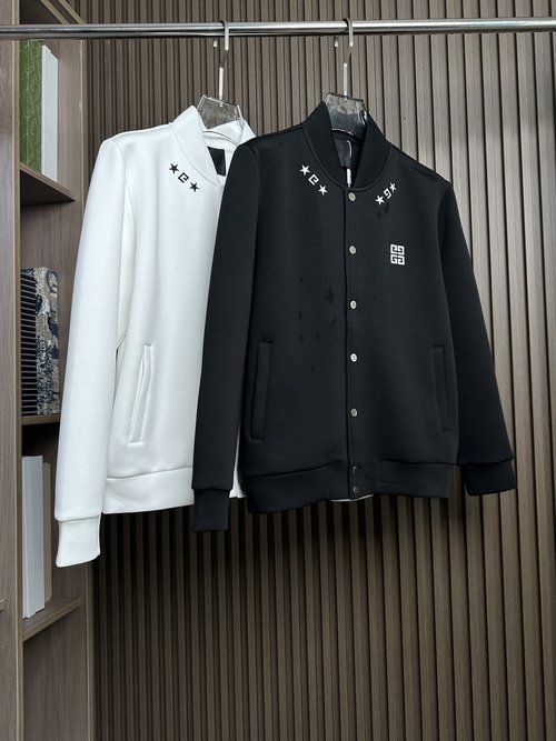 Givenchy Air Layered Coat: Dustproof, Waterproof, Stylish and Warm