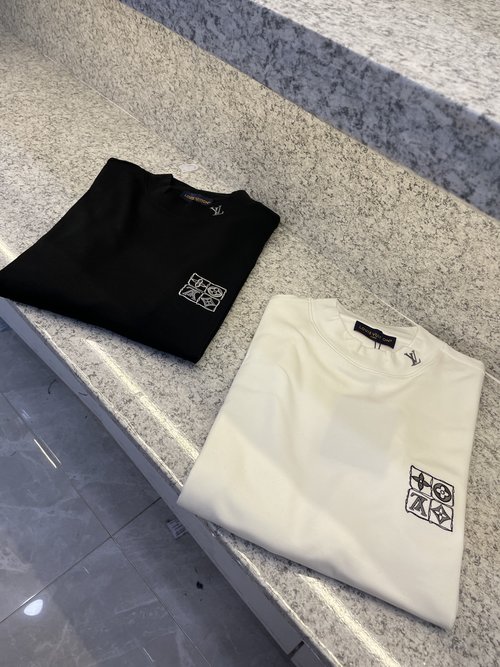 Louis Vuitton Soft and Comfortable Long-sleeved Sweatshirt