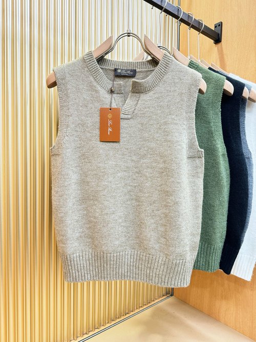 Loro Piana Knitted Wool Vest with High Softness