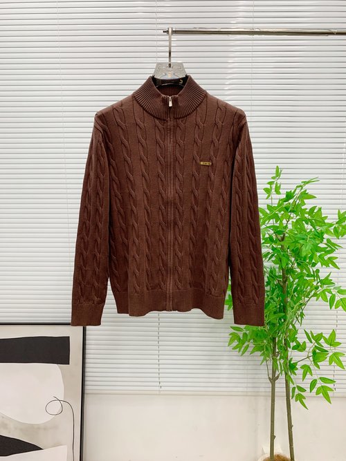 Loro Piana High-Quality Wool Blend Knit Sweater Adorned with Logo