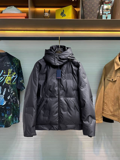 Louis Vuitton Top-quality 90% Down Jackets with Logo and Heat-locked Design