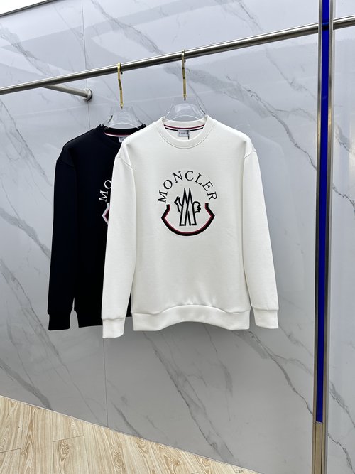 Moncler Embroidered Round-Neck Pullover Sweatshirt with Elegance