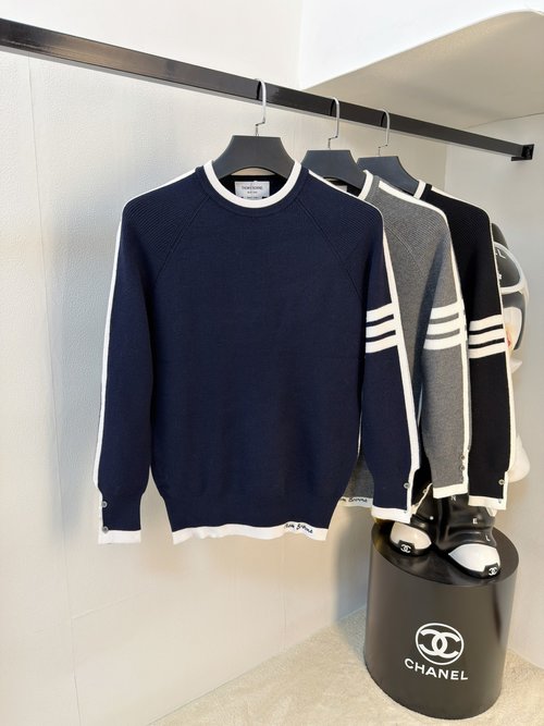 Thom Browne High-quality Knitted Wool Sweater with Logo