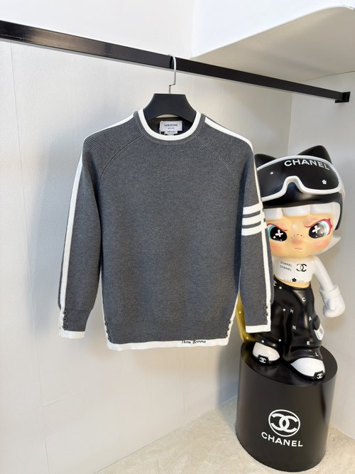 Thom Browne High-quality Knitted Wool Sweater with Logo
