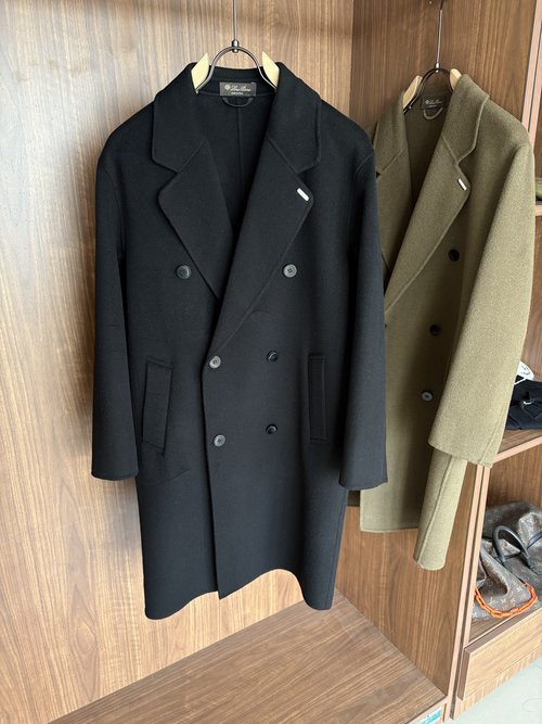 Fendi Elegant Herringbone Wool and Cashmere Blend Coat