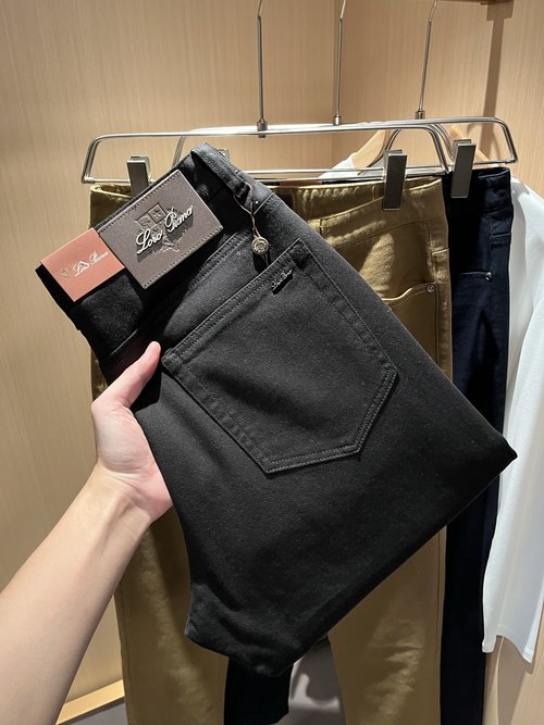 Prada Fashionable Casual Trousers with Cowhide Logo