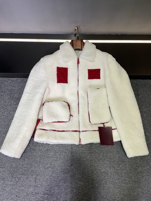 Louis Vuitton Fur-Integrated Jacket Showcasing Unparalleled Artistic Design