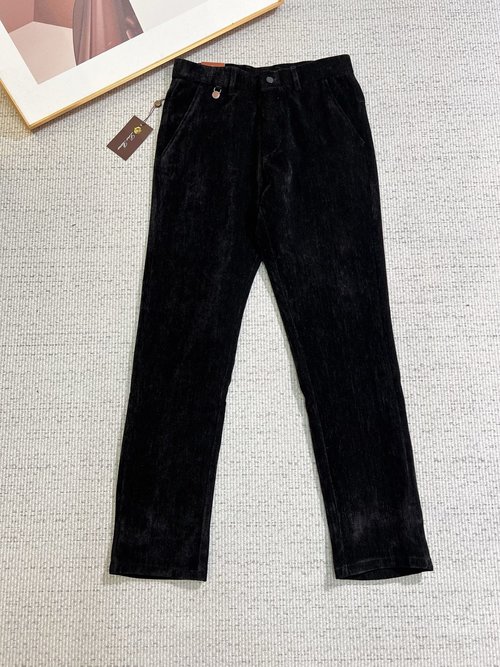 Louis Vuitton Authentic Denim Pants: Comfortable and Stylish