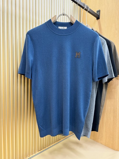 Hermes Soft Cashmere Short-sleeved Sweater with Logo Design
