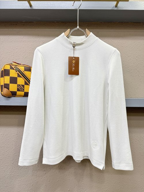 Loro Piana Luxurious Cashmere Blend Long-sleeved T-shirt