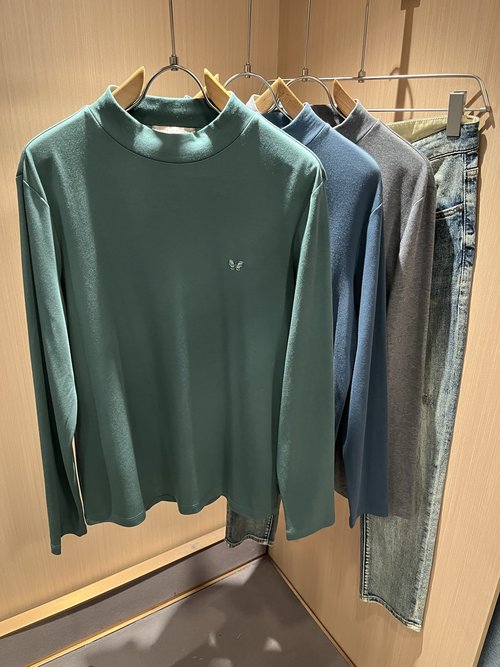 Bottega Veneta High-Quality Solid Color Base Layer with Logo Print