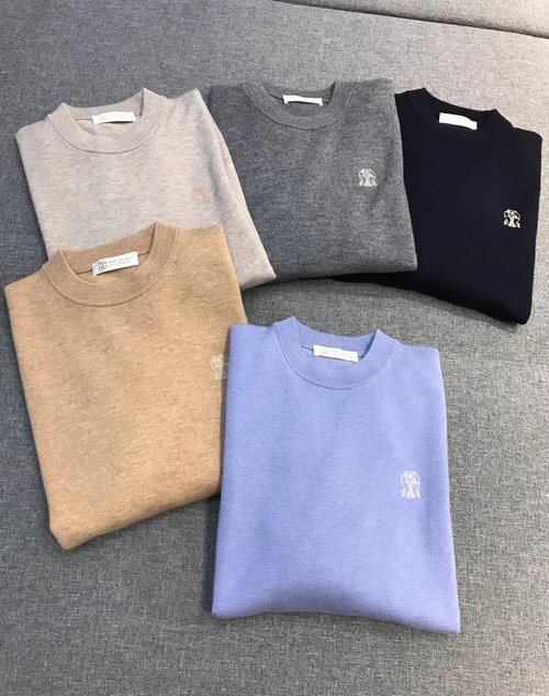 Brunello Cucinelli Luxury Pure Wool Sweater for All Occasions