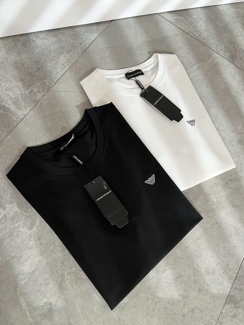 Armani Classic Cotton Tee with a Sophisticated Logo Design