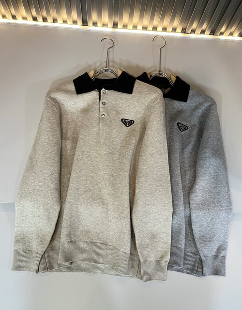 Prada Classic and Fashionable Knit Wool Sweater with Logo