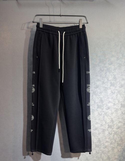 Dior Luxurious and Comfortable Casual Pants in the Picture s Color