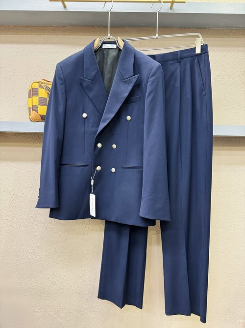 Dior Sophisticated Wool Suit with Neat Lines