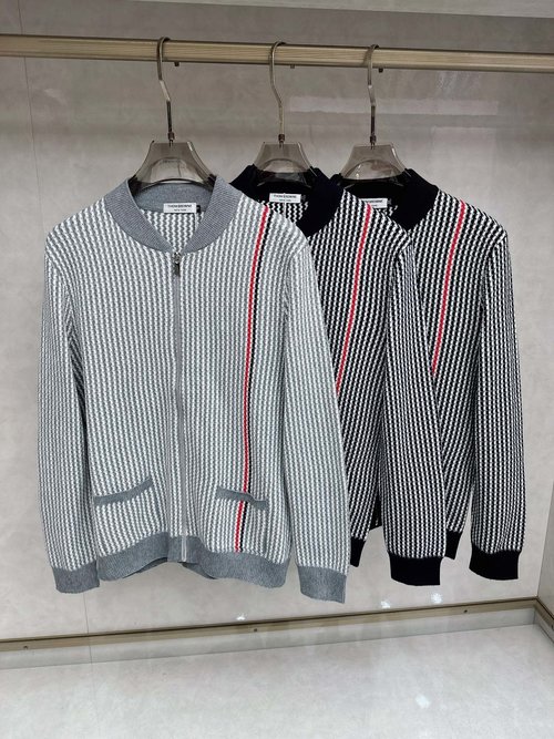 Thom Browne New Casual Zipper Sweater Crafted from Soft Imported Fabric