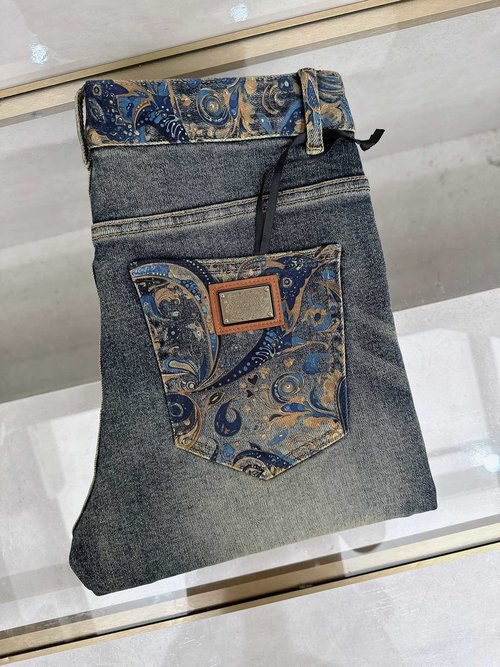 Dolce & Gabbana High-quality Jeans with Classic Logo and Stretch