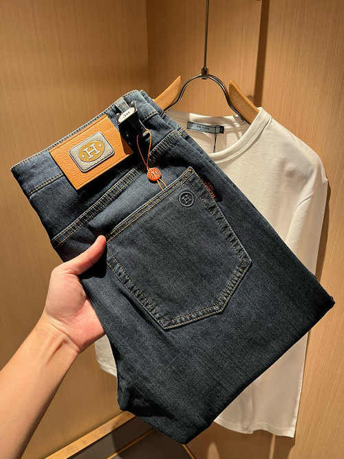 Hermes Eco-Friendly Vintage Wash Denim Jeans with Iconic Design