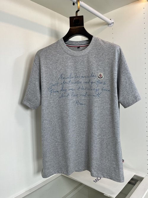 Moncler Fashionable Clothing Made of Custom European Cotton