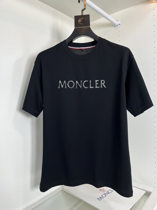 Moncler Premium Apparel with Fashionable Design
