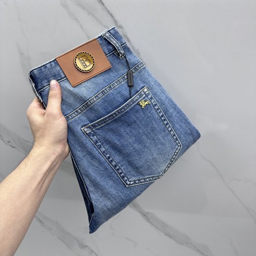 Burberry High-Quality Thin Jeans with Fine Workmanship