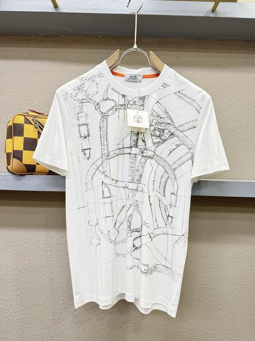 Hermes Soft and Chic Short-Sleeved Tops