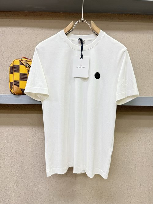 Moncler Stylish Unisex Short-Sleeved T-Shirt