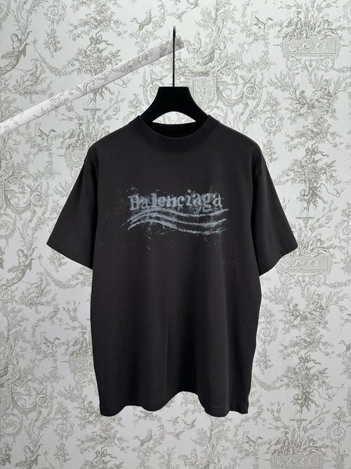 Balenciaga Round-Neck Pullover Short-Sleeve Printed T-Shirt