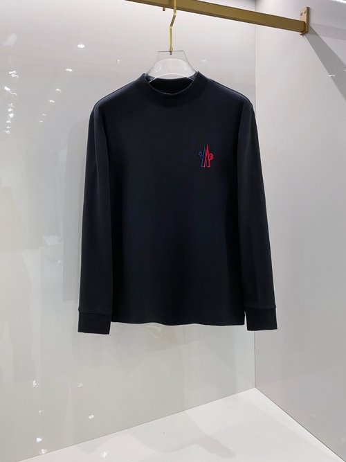 Moncler Fashionable Long-sleeve T-shirt for Comfort & Style
