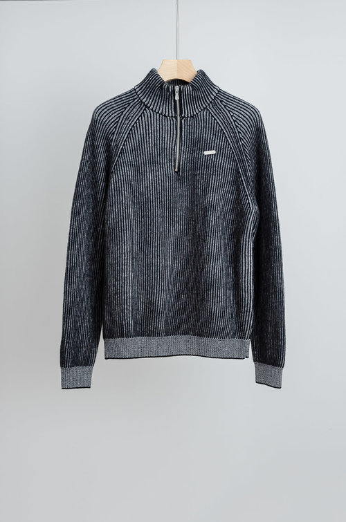 Brunello Cucinelli Classic Wool Sweater with Soft Feel and Good Warmth