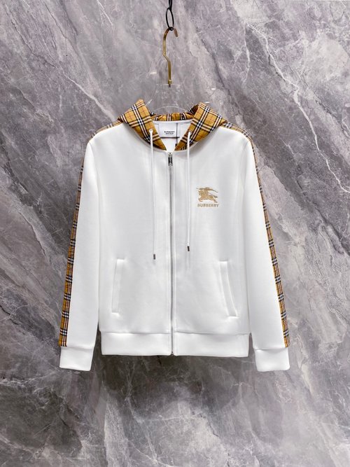 Burberry Zippered Sweatshirt for Comfort and Style