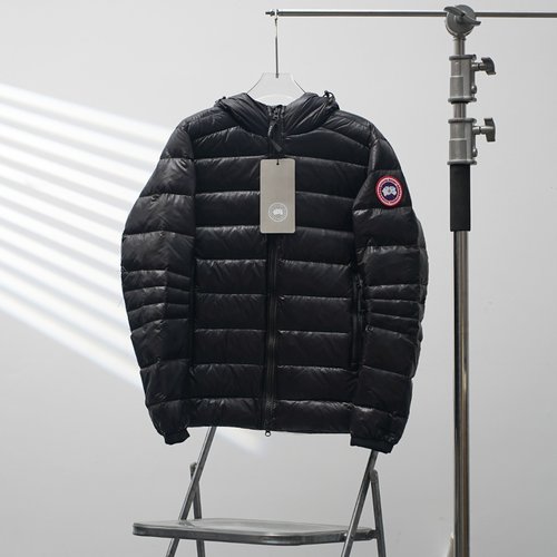 Canada Goose Hooded Down Jacket in Black
