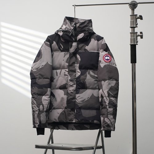 Canada Goose Factory Direct Supply Gray Camouflage Down Jacket
